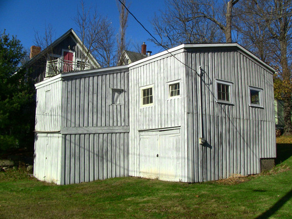 Nova Scotia Real Estate - Classic Lunenburg Bump