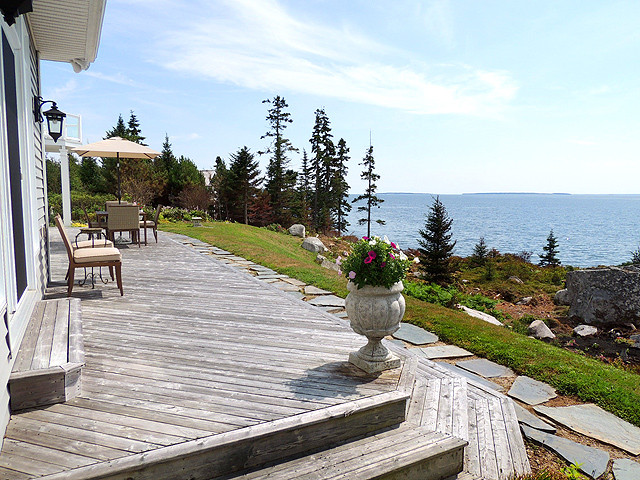House Hunting in Nova Scotia: A Sprawling Seaside Villa for $2 Million -  The New York Times